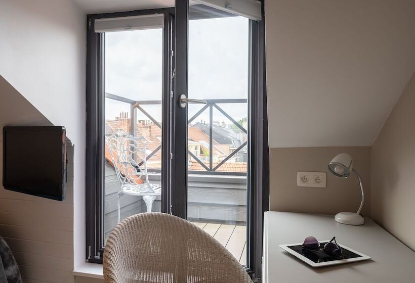 اتاق استاندارد یک نفره, Made In Louise