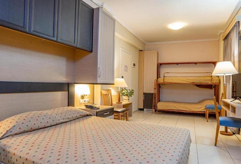 חדר משפחתי נוף לגינה, Marmari Bay