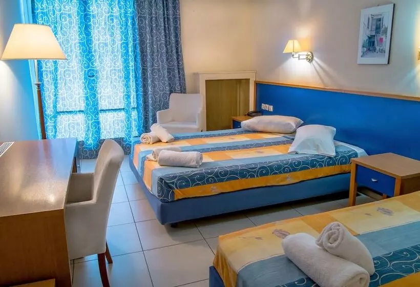 Triple Room Sea View, Marmari Bay