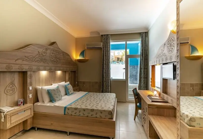 Standard swim-up room, Miarosa Kemer Beach
