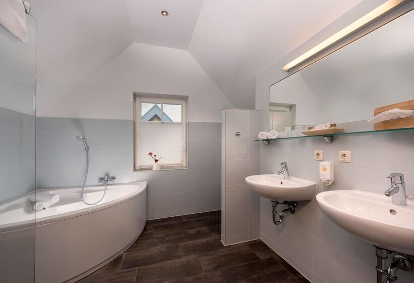 Люкс 2 Спальни, Precise Resort Hafendorf Rheinsberg