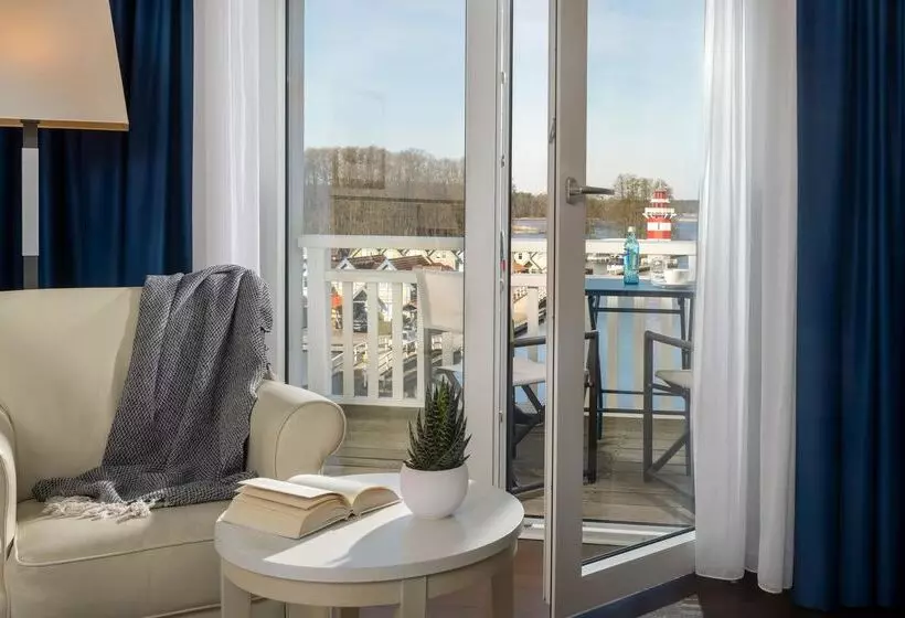 Superior room with lake view, Sunday Resort Hafendorf Rheinsberg
