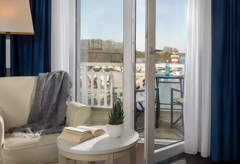 Superior room with lake view, Sunday Resort Hafendorf Rheinsberg