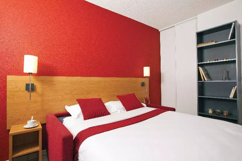 استودیوی استاندارد, Séjours & Affaires Lyon Park Lane
