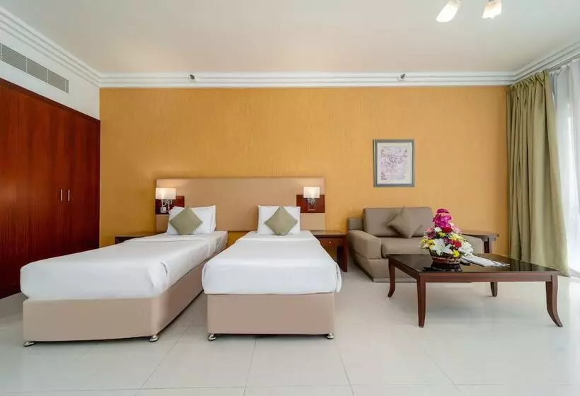 استودیوی لوکس, Star Metro Deira Hotel Apartments