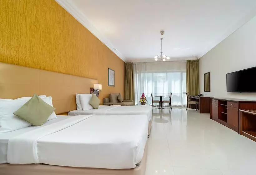 استودیوی لوکس, Star Metro Deira Hotel Apartments