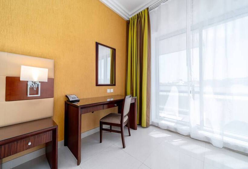 سوییت خانوادگی, Star Metro Deira Hotel Apartments