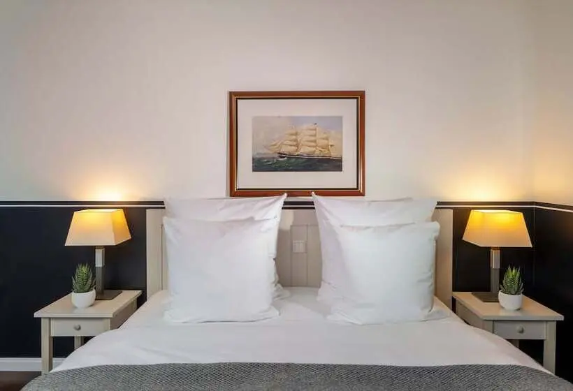 Superior room with lake view, Sunday Resort Hafendorf Rheinsberg