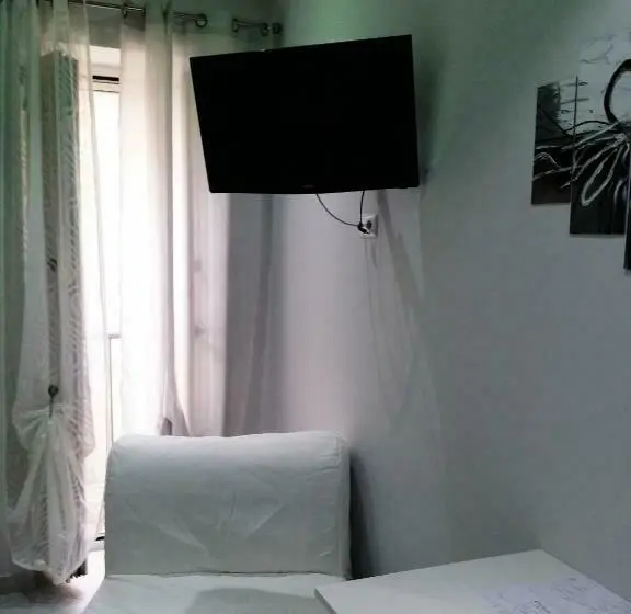اتاق استاندارد یک تخته با بالکن, B&b La Ferrovia
