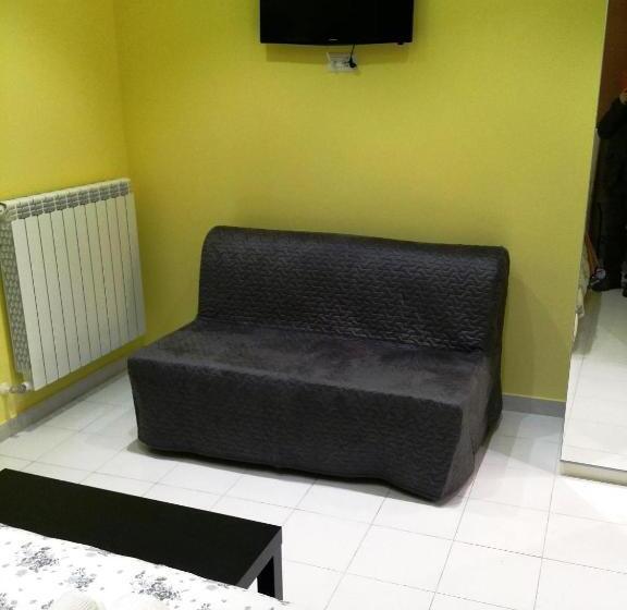 Comfort room with balcony, B&b La Ferrovia