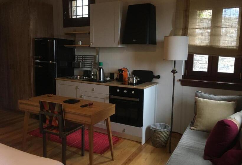 غرفة عائلية, Kalderimi Country House