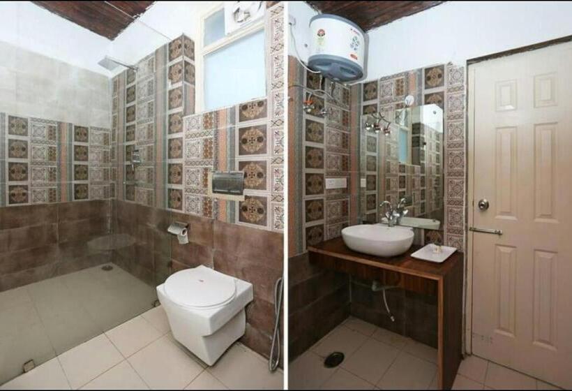 اتاق لوکس با تخت بزرگ, Pacific Inn Resort Rishikesh