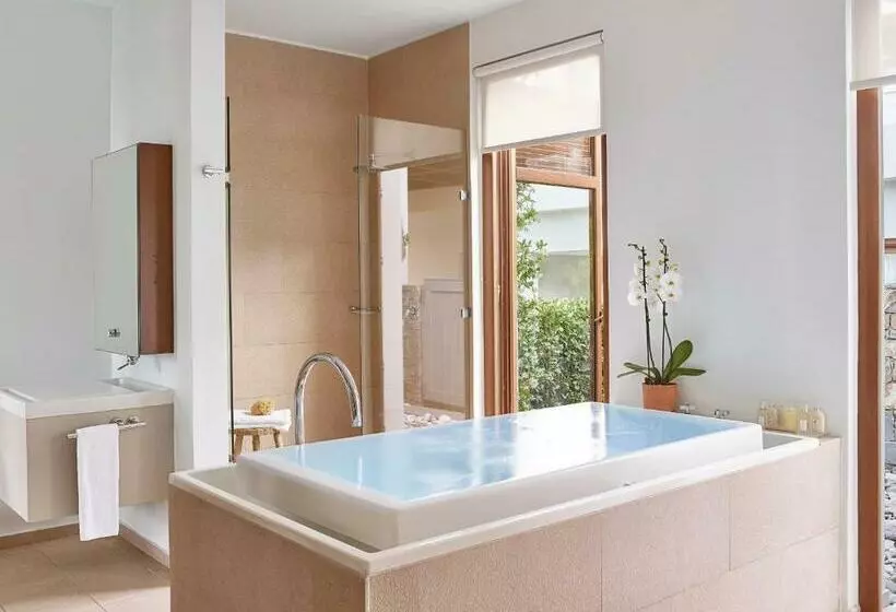1-Bedroom Villa Sea View