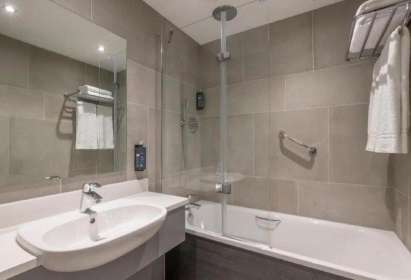 싱글 디럭스 룸, Clayton Hotel Galway