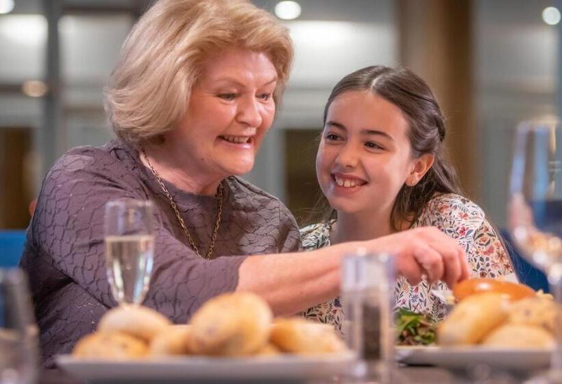 家庭间, Clayton Hotel Galway