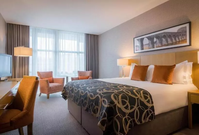 اتاق لوکس با تخت بزرگ, Clayton Hotel Galway