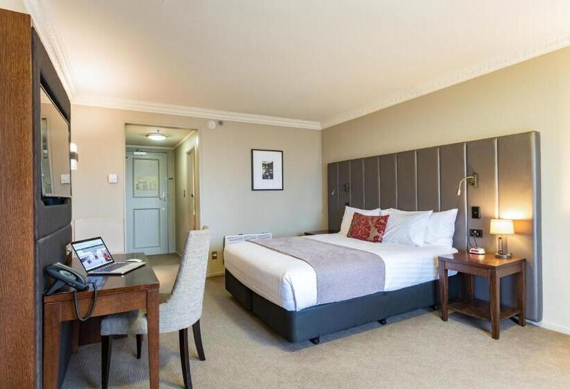 חדר דחוקס עם מיטת קינג, Distinction Hotel Rotorua