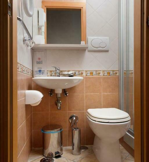 اتاق استاندارد یک نفره, Albergo Marechiaro