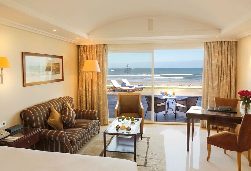 Люкс, L  Amphitrite Palace Resort & Spa