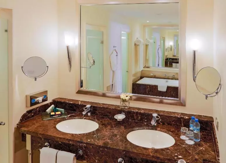 سوییت, L  Amphitrite Palace Resort & Spa