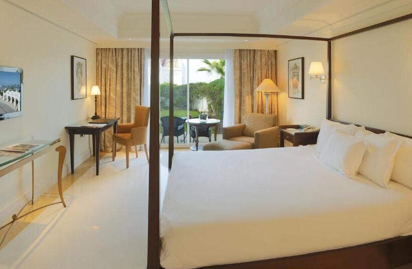 Люкс Сеньор, L  Amphitrite Palace Resort & Spa