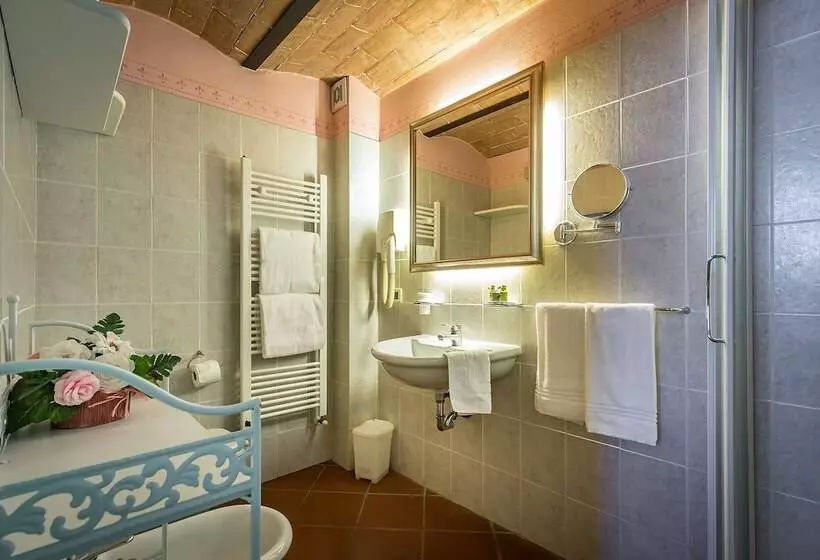 Juniorsviitti, Il Borgo Di Villa Castelletti Country