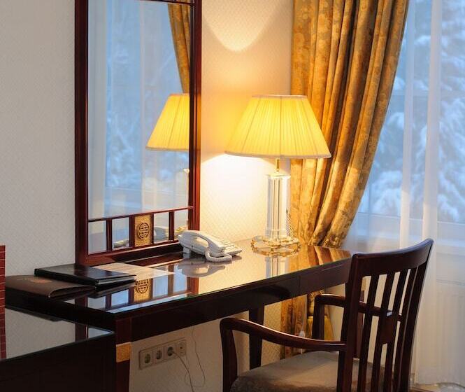 سوییت, Club Royal Park