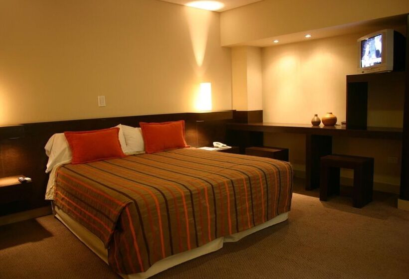 غرفة كلاسيكية, Cordon Del Plata