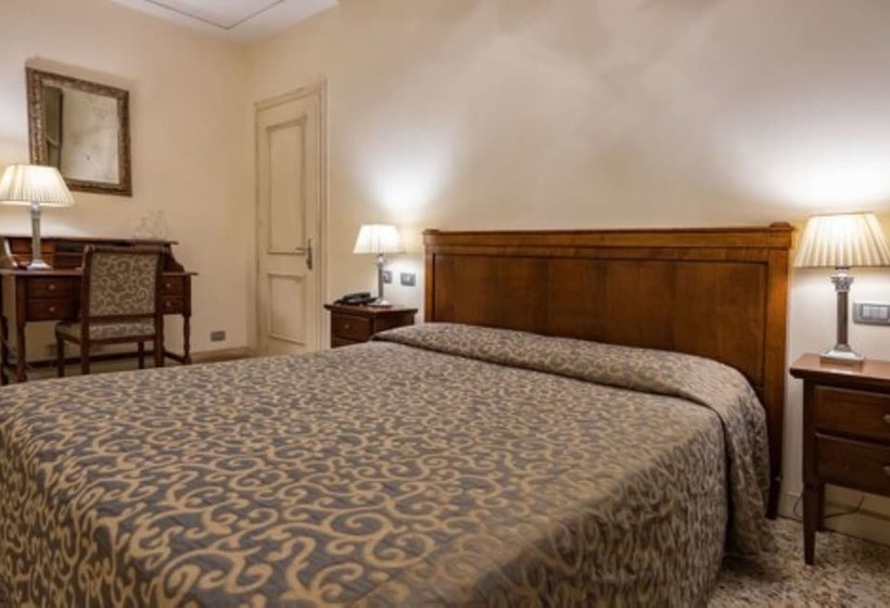 اتاق کلاسیک, Dell'opera