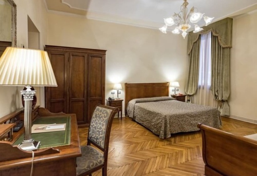 اتاق راحتی سه تخته, Dell'opera