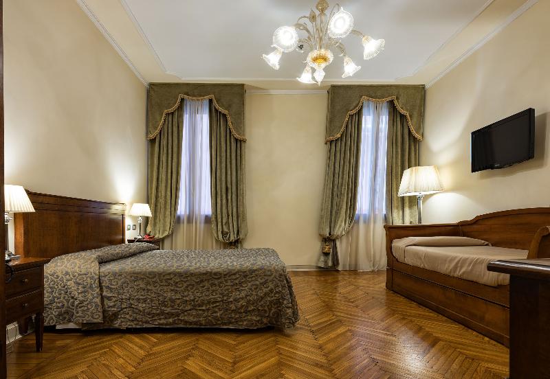 اتاق راحتی سه تخته, Dell'opera