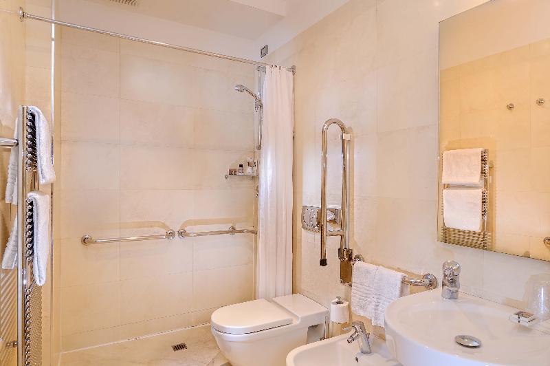 اتاق کلاسیک, Dell'opera