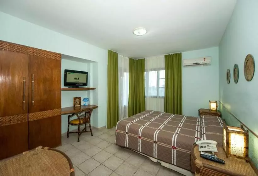 اتاق استاندارد یک نفره, Dividivi Praia