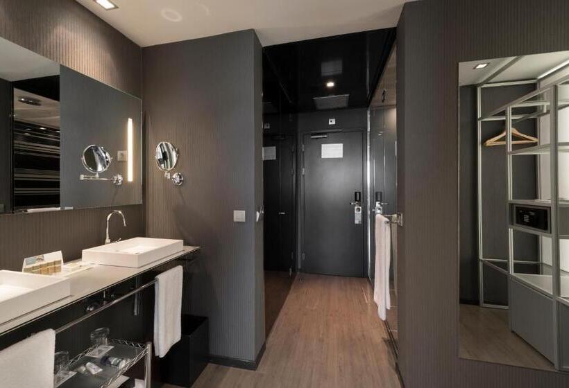 سوییت جونیور, Eurostars Palace