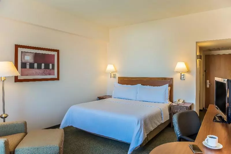 اتاق سوپریور با تخت بزرگ, Fiesta Inn Tijuana Otay Aeropuerto