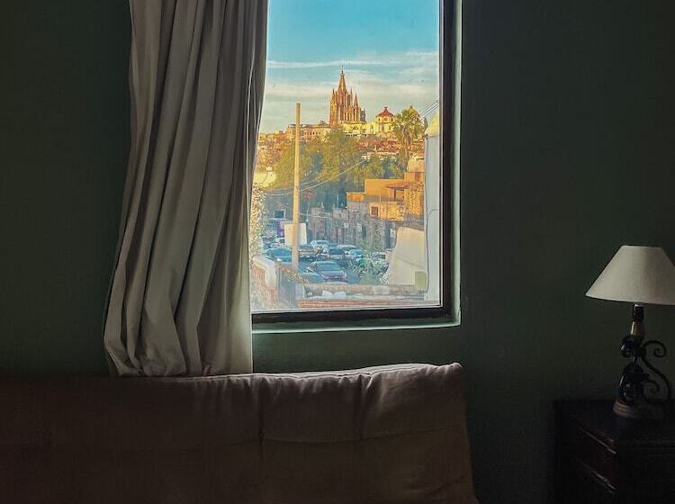 Полулюкс, Los Agaves Hotel Boutique