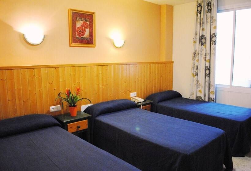 חדר סטנדרט לשלושה, Maria Cristina