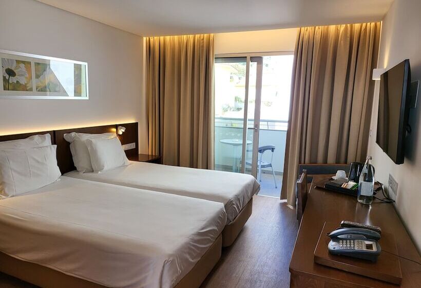 수피리어 룸, Roca Mar