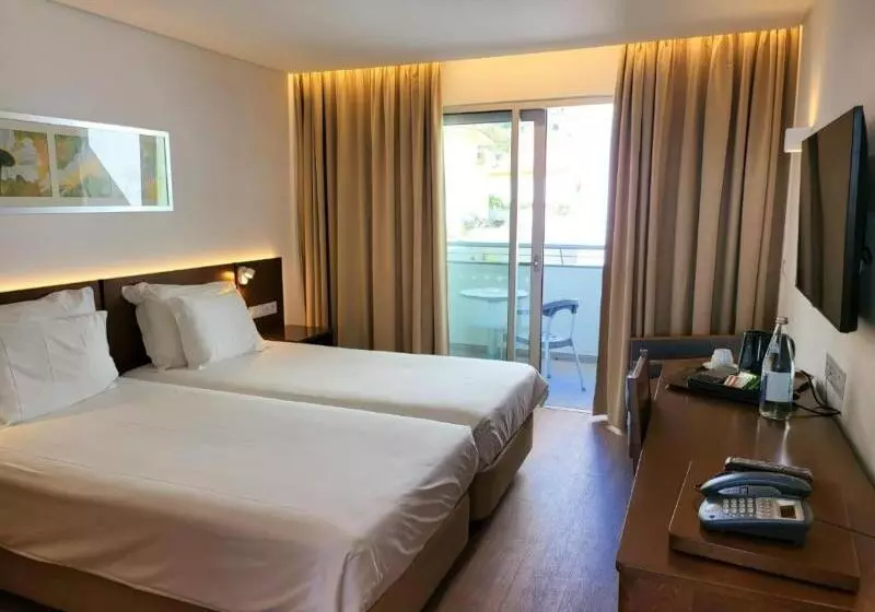 اتاق سوپریور, Roca Mar