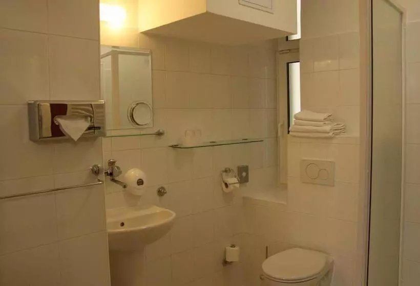 اتاق استاندارد, Unitas Hotel