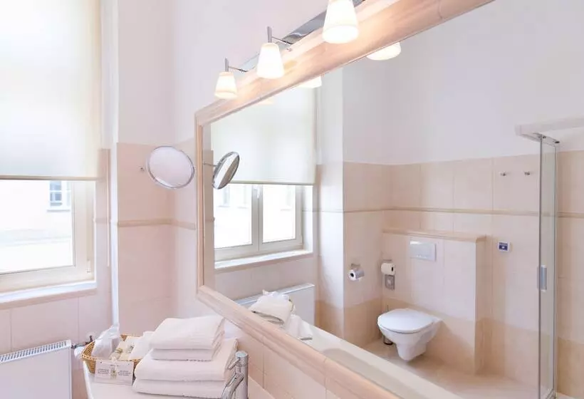 اتاق استاندارد, Unitas Hotel