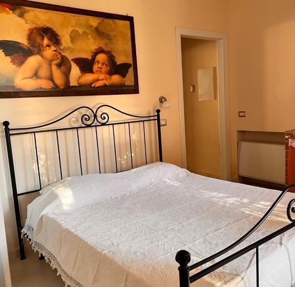 נוף לבריכה, Villa La Malva