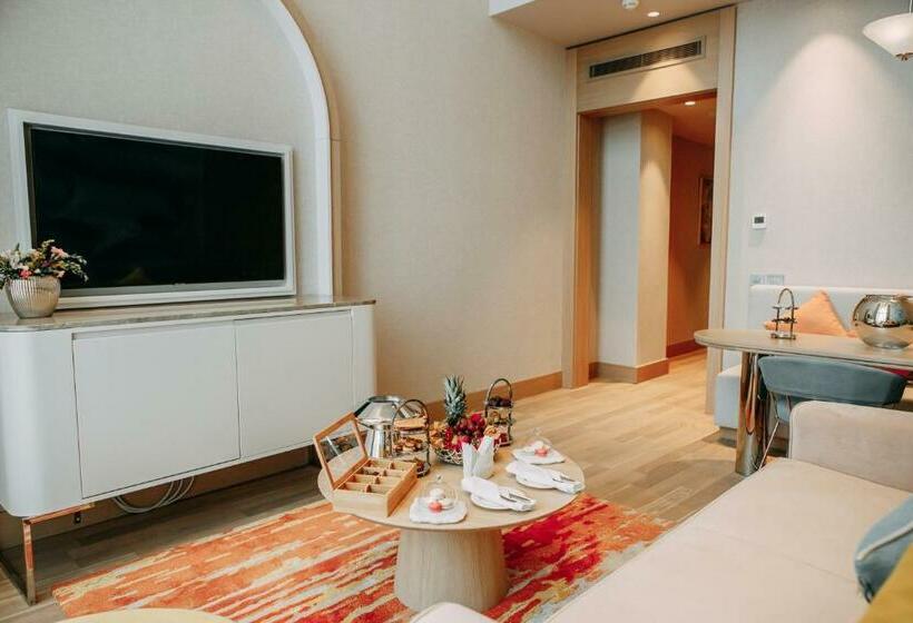 سوییت دوبلکس, Karavansaray Turkistan Harbour Hotel  Flying Theatre Access