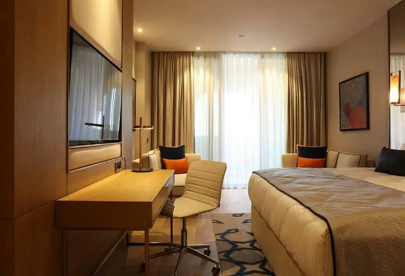اتاق لوکس, Karavansaray Turkistan Harbour Hotel  Flying Theatre Access