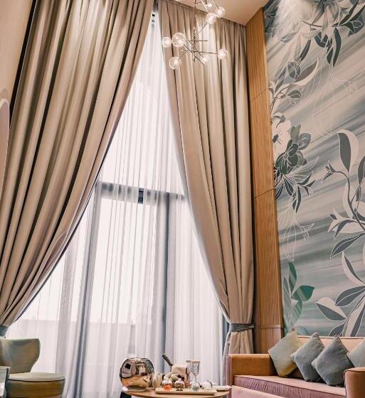 سوییت دوبلکس, Karavansaray Turkistan Harbour Hotel  Flying Theatre Access