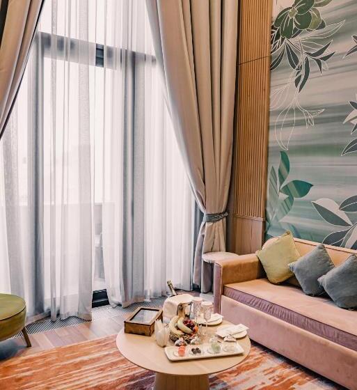 سوییت دوبلکس, Karavansaray Turkistan Harbour Hotel  Flying Theatre Access