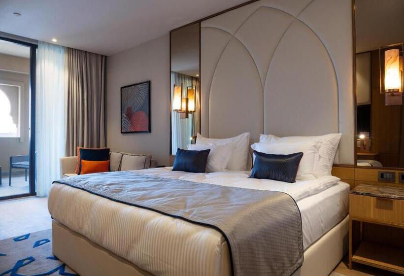 اتاق لوکس با چشم‌انداز, Karavansaray Turkistan Harbour Hotel  Flying Theatre Access