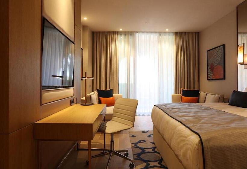 اتاق لوکس با چشم‌انداز, Karavansaray Turkistan Harbour Hotel  Flying Theatre Access