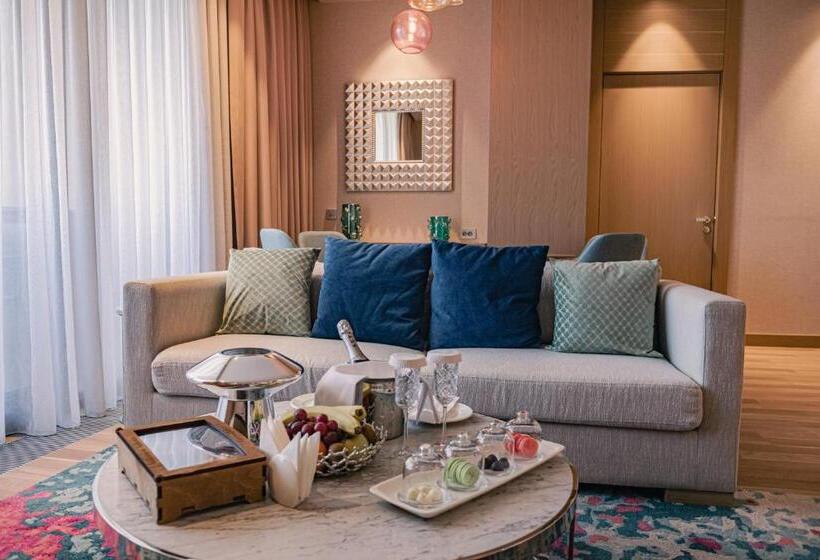 Suite Queen Bed, Karavansaray Turkistan Harbour Hotel  Flying Theatre Access