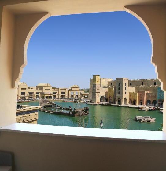 سوئیت رویال, Karavansaray Turkistan Harbour Hotel  Flying Theatre Access